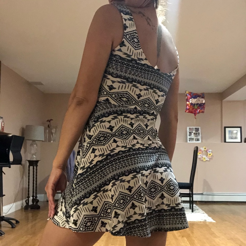 H&M Aztec dress - Picture 5 of 7